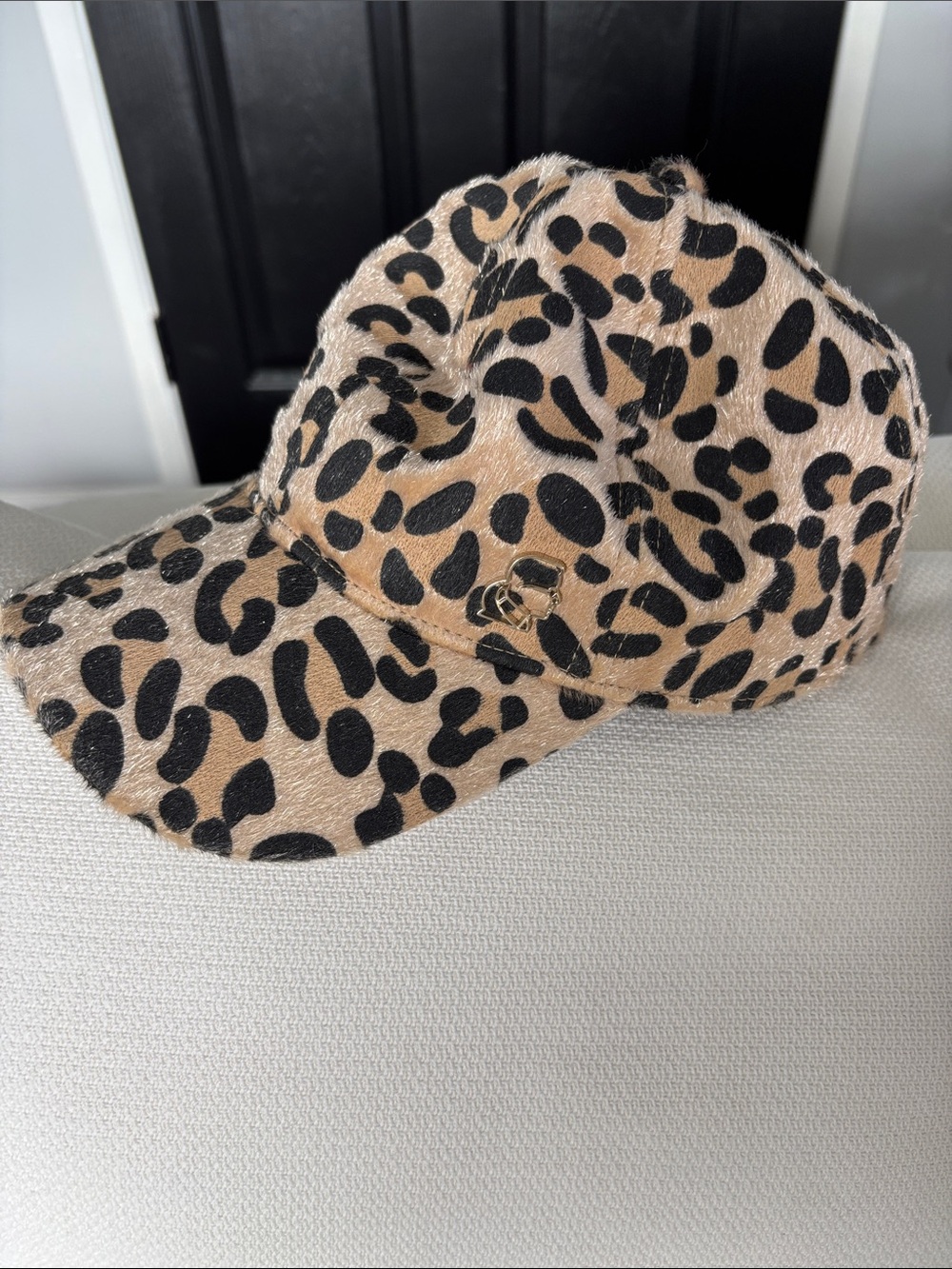 Karl Lagerfeld Kids Leopard Faux-Hair Cap - Tan & Black